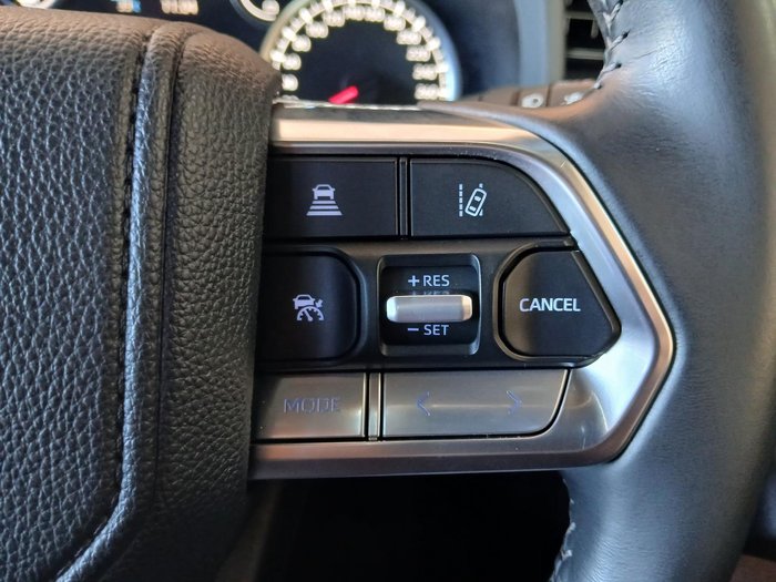 2024 Toyota Landcruiser GXL