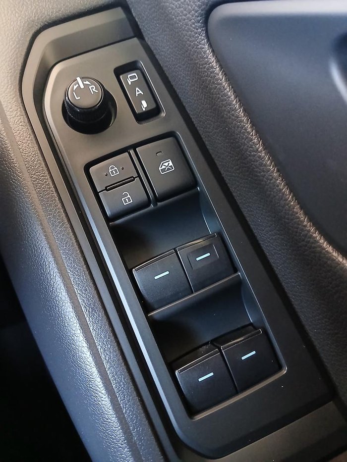 2024 Toyota Landcruiser GXL