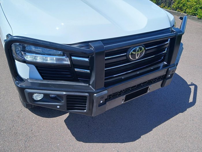 2024 Toyota Landcruiser GXL