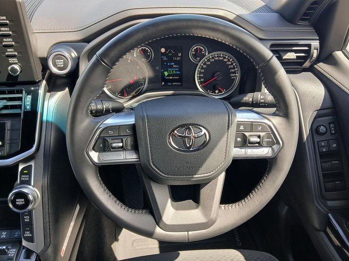 2024 Toyota Landcruiser GXL