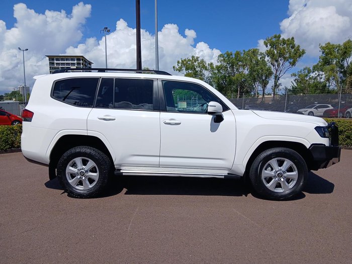 2024 Toyota Landcruiser GXL