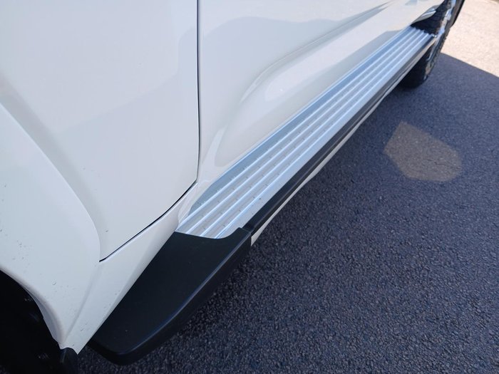 2024 Toyota Landcruiser GXL