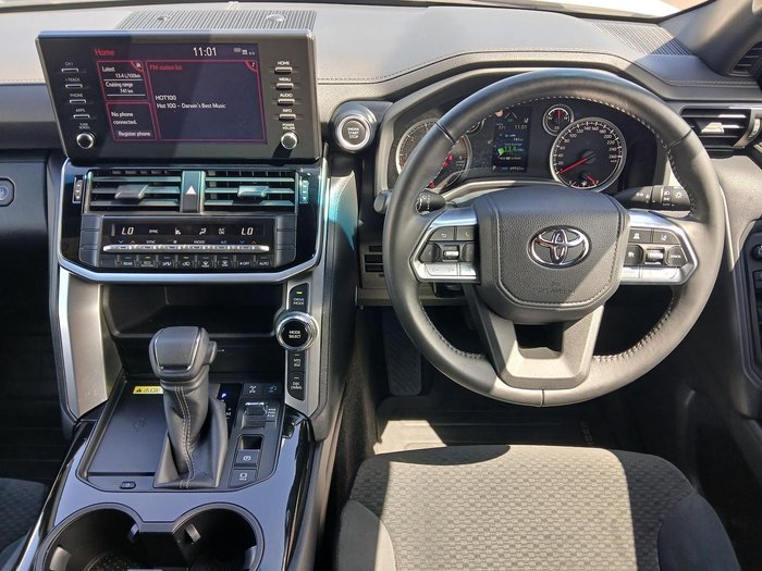 2024 Toyota Landcruiser GXL
