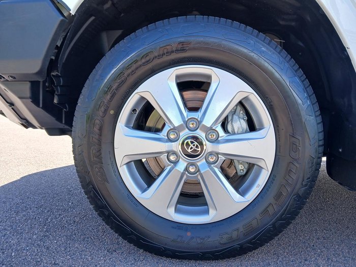 2024 Toyota Landcruiser GXL