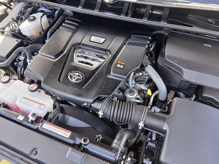 2024 Toyota Landcruiser GXL