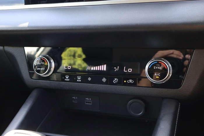 2024 Mitsubishi Outlander ES