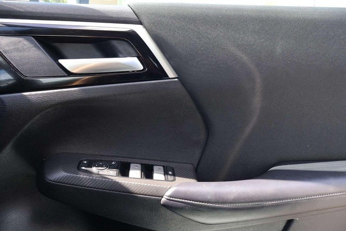 2024 Mitsubishi Outlander ES