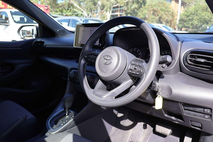 2024 Toyota Yaris Ascent Sport