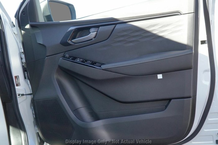 2025 Isuzu D-MAX BLADE