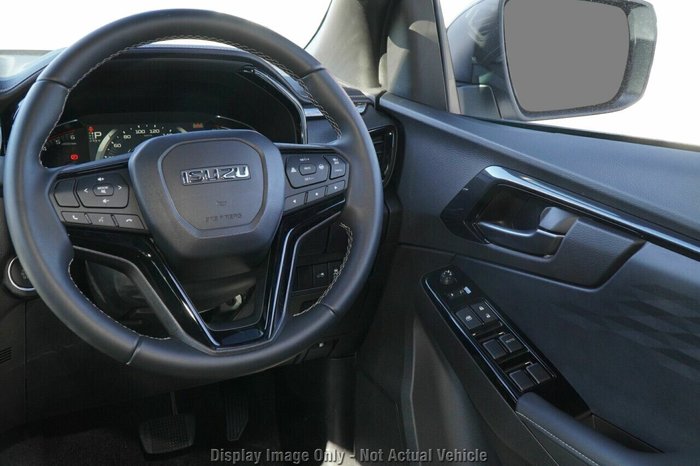 2025 Isuzu D-MAX BLADE