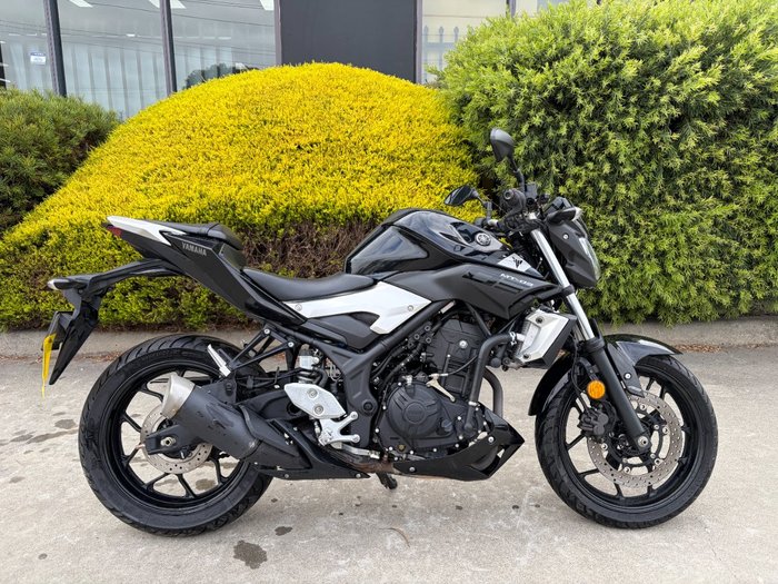 2016 Yamaha MT-03 (MT03LA) (ABS) Black