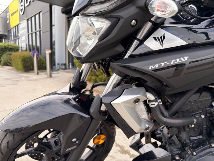 2016 Yamaha MT-03 (MT03LA) (ABS) Black