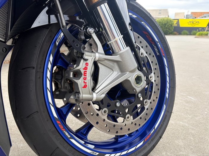 2025 Yamaha YZF-R1 Blue