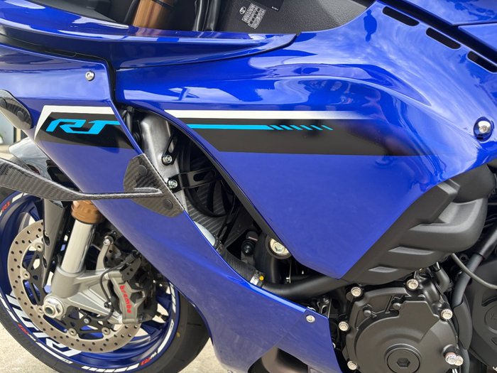 2025 Yamaha YZF-R1 Blue