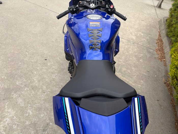 2025 Yamaha YZF-R1 Blue