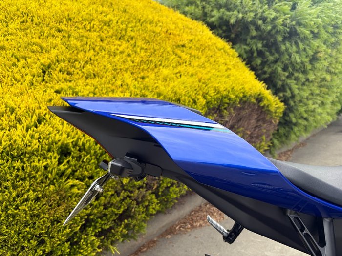 2025 Yamaha YZF-R1 Blue