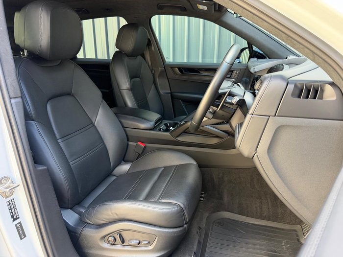 2024 Porsche Cayenne GTS 9YA II MY25 4X4 On Demand White