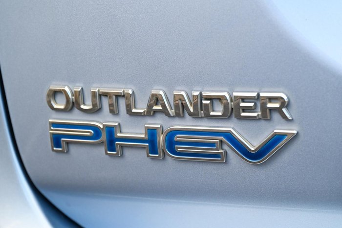 2014 Mitsubishi Outlander PHEV Aspire ZJ MY14.5 AWD Artic Silver