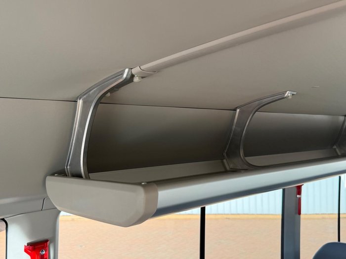 2025 Toyota Coaster GDB70R