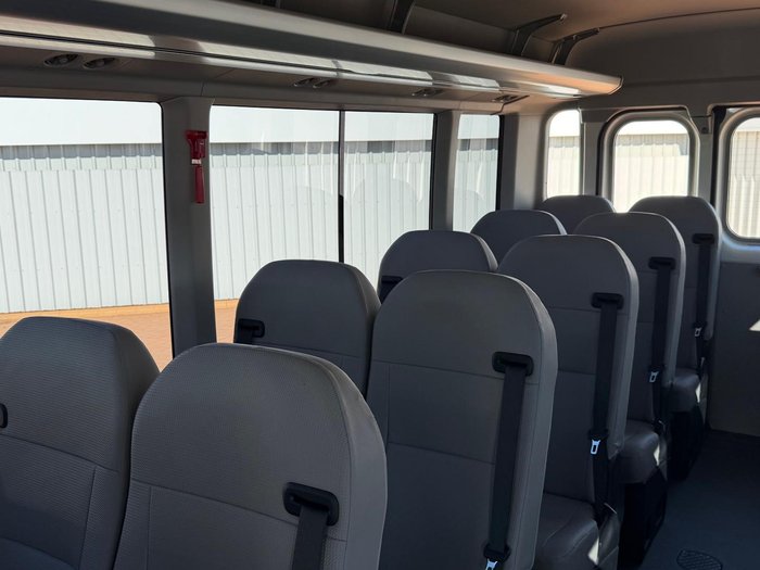 2025 Toyota Coaster GDB70R