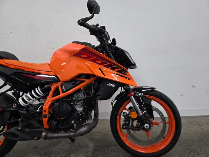 2024 Ktm 390 DUKE Orange