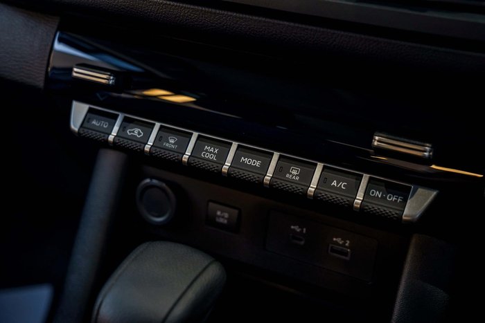 2026 Nissan Navara SL