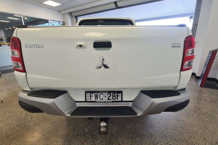 2017 Mitsubishi Triton GLX+