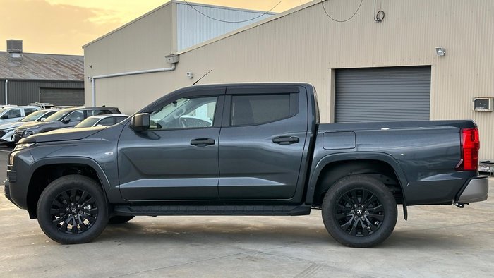 2025 Mitsubishi Triton GLX-R