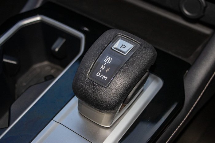 2025 Mitsubishi Outlander ES