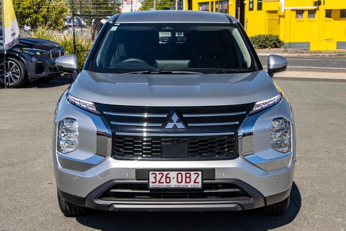 2025 Mitsubishi Outlander ES