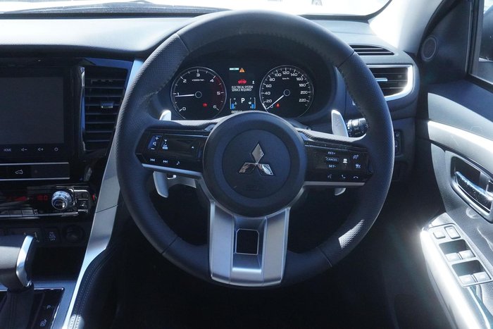 2024 Mitsubishi Pajero Sport GLS