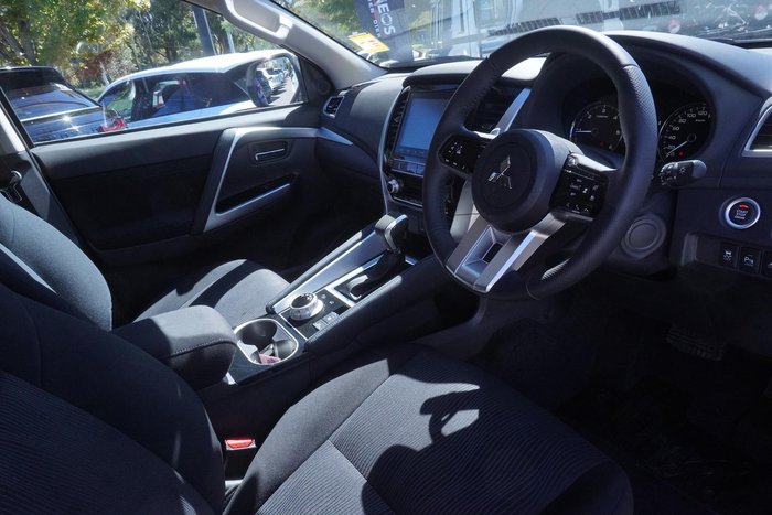 2024 Mitsubishi Pajero Sport GLS