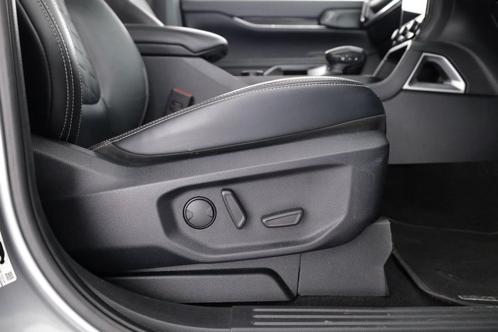 2024 Ford Everest Platinum