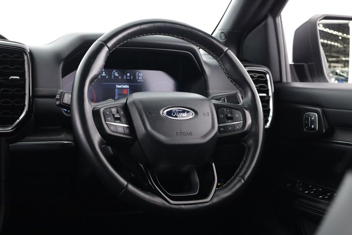 2024 Ford Everest Platinum