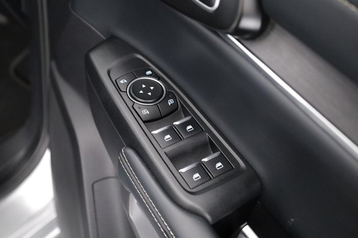 2024 Ford Everest Platinum