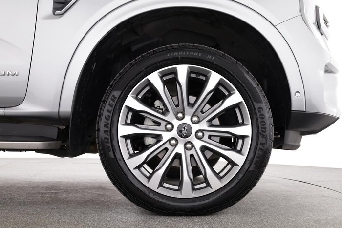 2024 Ford Everest Platinum