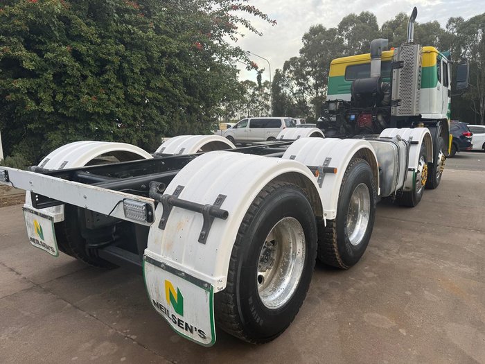 2017 Iveco Acco K2350G 320 WHITE