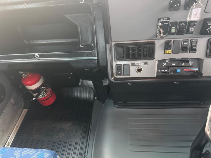 2017 Iveco Acco K2350G 320 WHITE