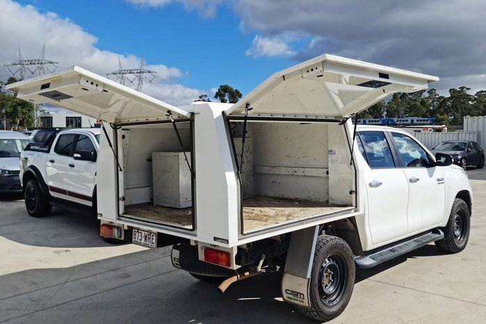 2016 Toyota Hilux SR
