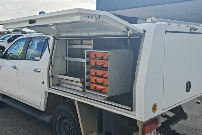 2016 Toyota Hilux SR