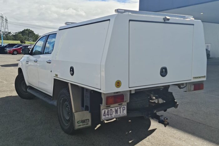 2016 Toyota Hilux SR