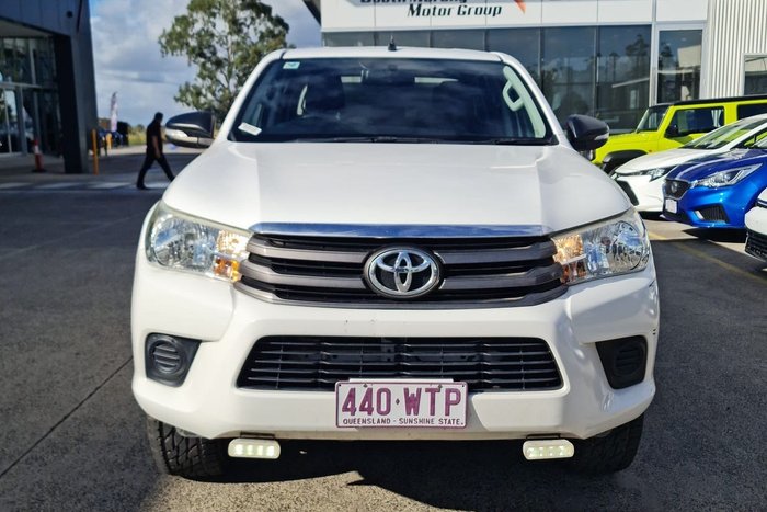 2016 Toyota Hilux SR