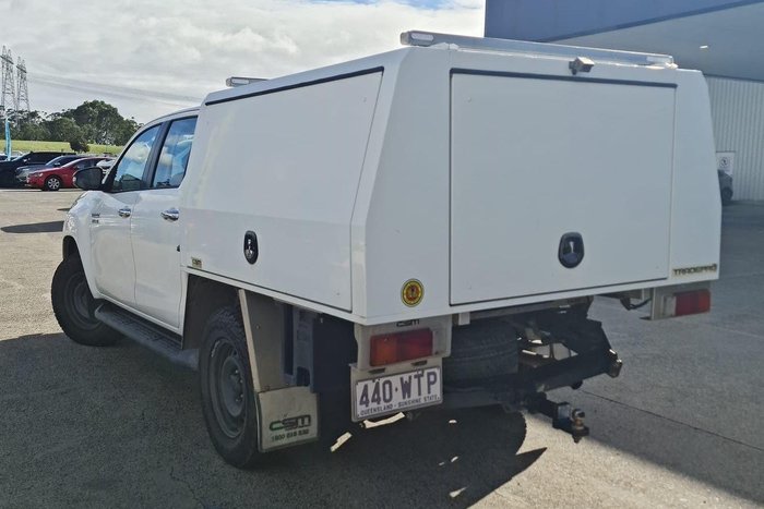 2016 Toyota Hilux SR