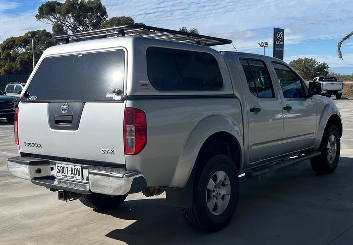 2009 Nissan Navara ST-X