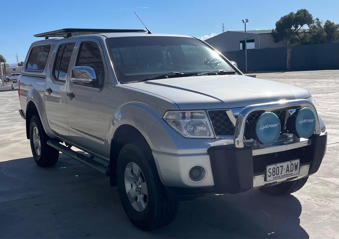 2009 Nissan Navara ST-X