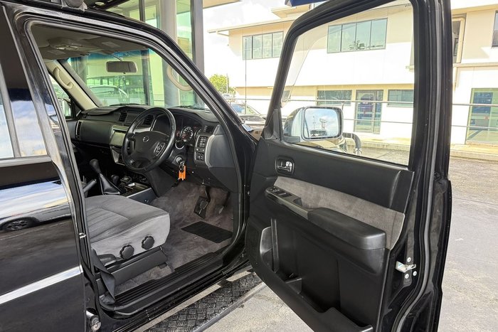 2014 Nissan Patrol ST Titanium