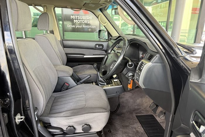 2014 Nissan Patrol ST Titanium