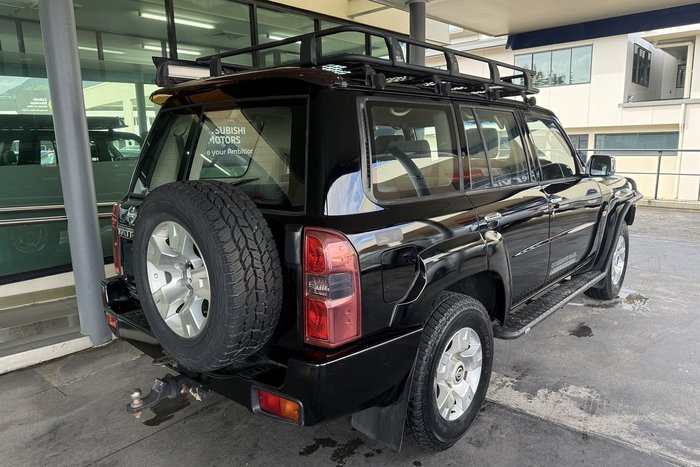2014 Nissan Patrol ST Titanium