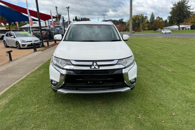 2017 MITSUBISHI OUTLANDER LS 7 SEAT (2WD)
