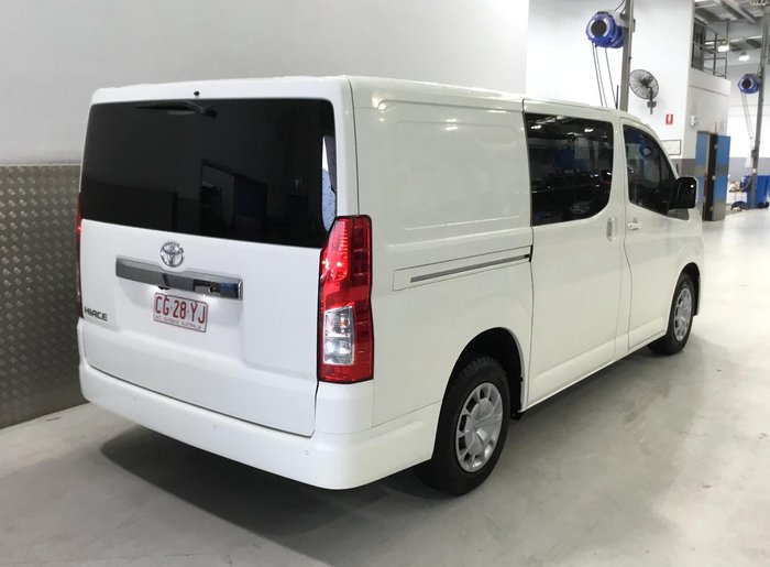 2022 Toyota Hiace